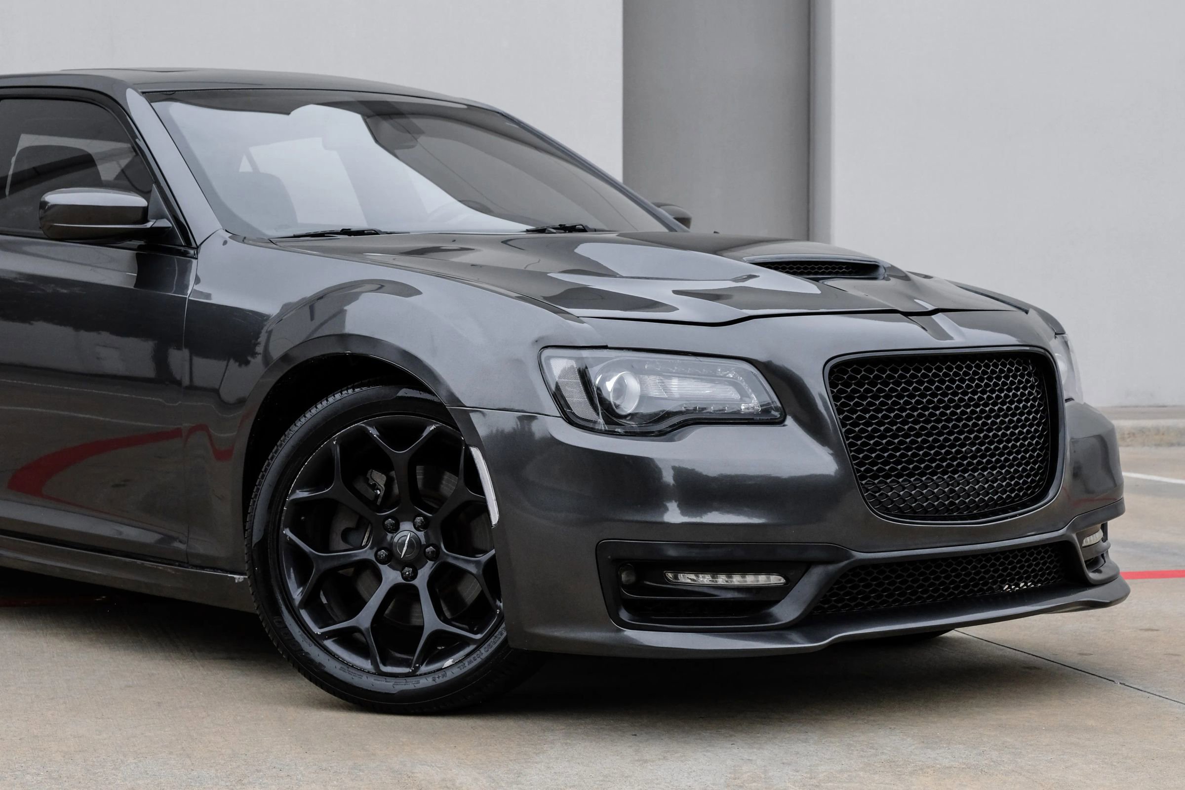 Used 2020 Chrysler 300 S RWD image 7