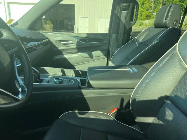 Used 2024 Cadillac Escalade Sport image 6