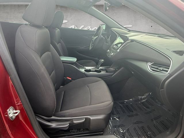 Used 2018 Chevrolet Malibu LT image 24