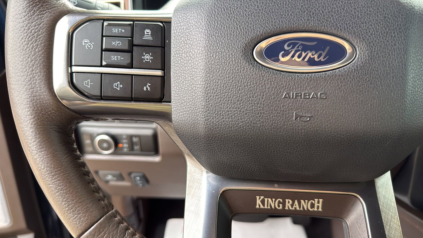 Used 2024 Ford F250 King Ranch w/ FX4 Off-Road Package AWD/4WD image 16