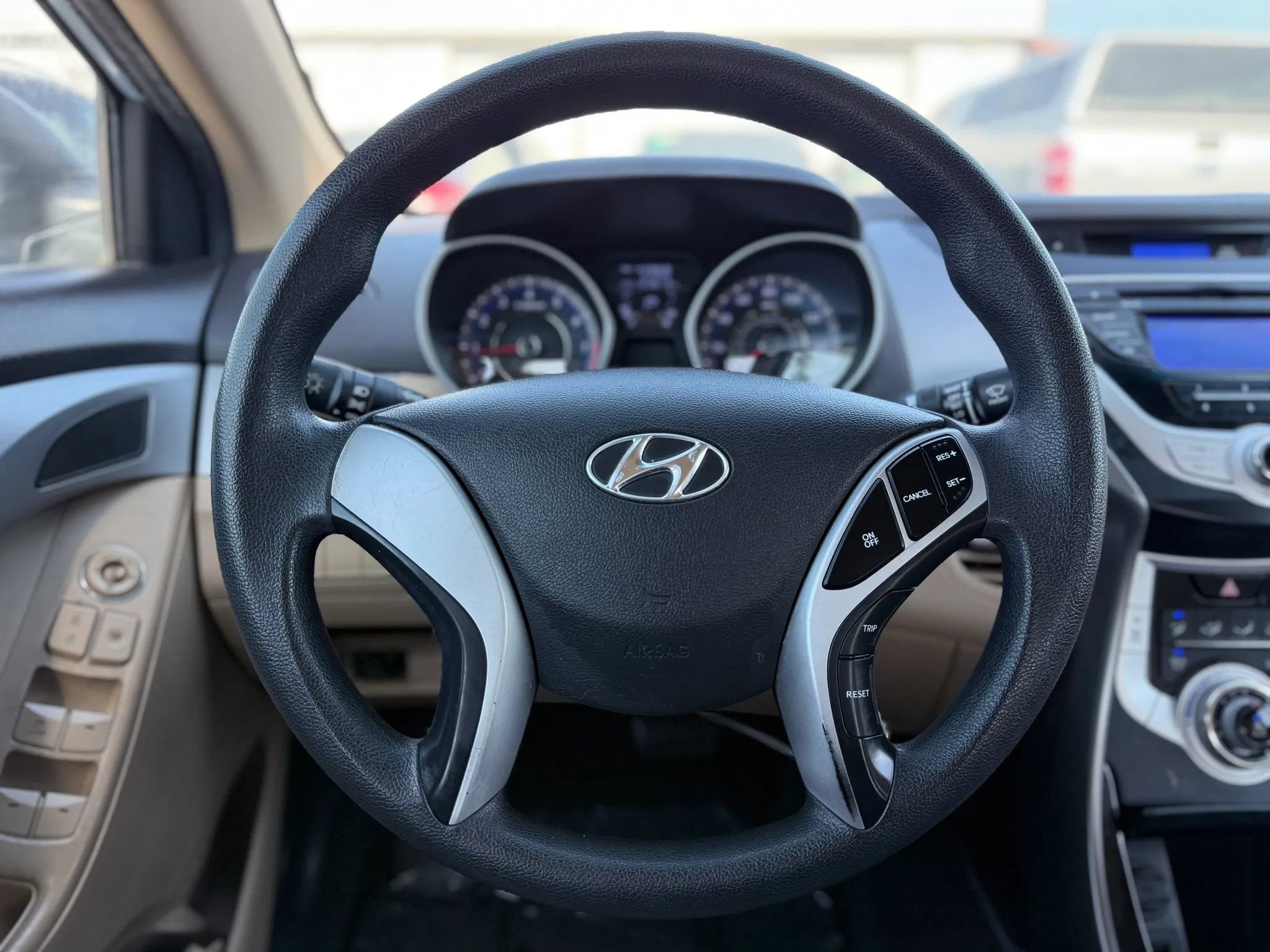 Used 2012 Hyundai Elantra GLS image 24