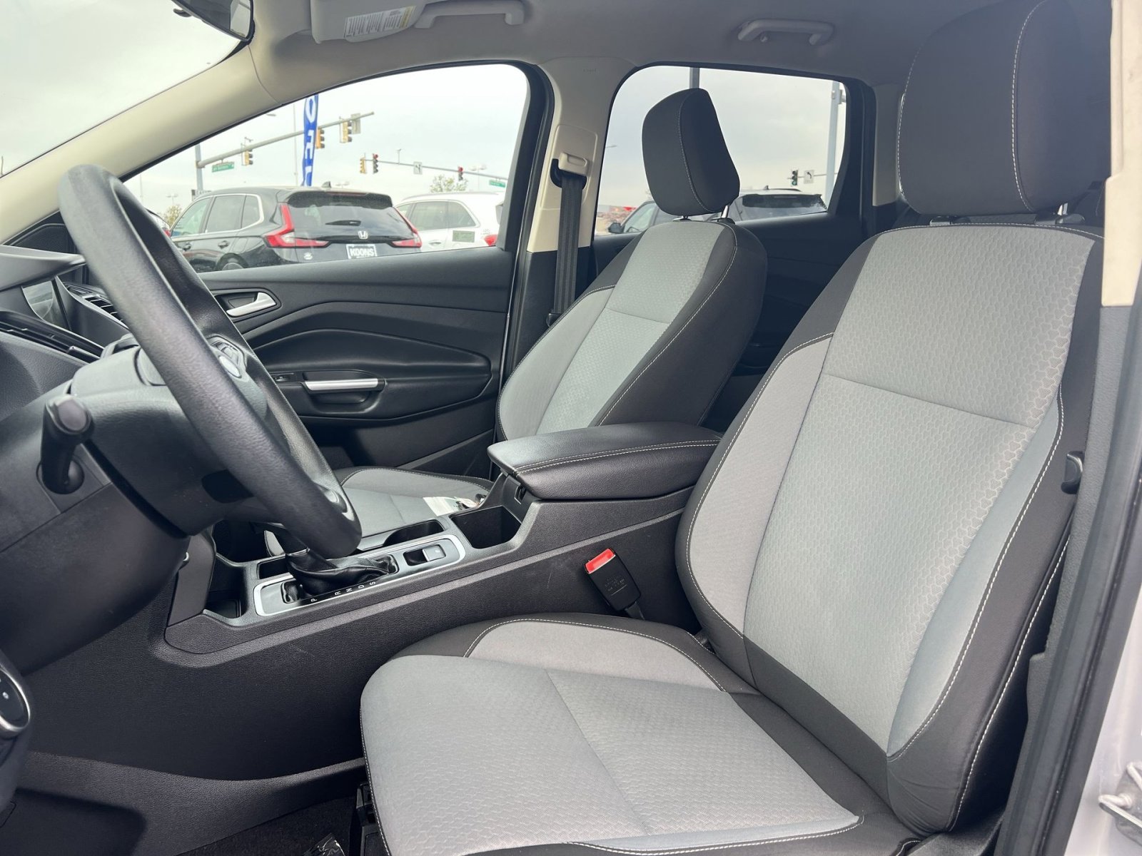 Used 2019 Ford Escape SE image 10