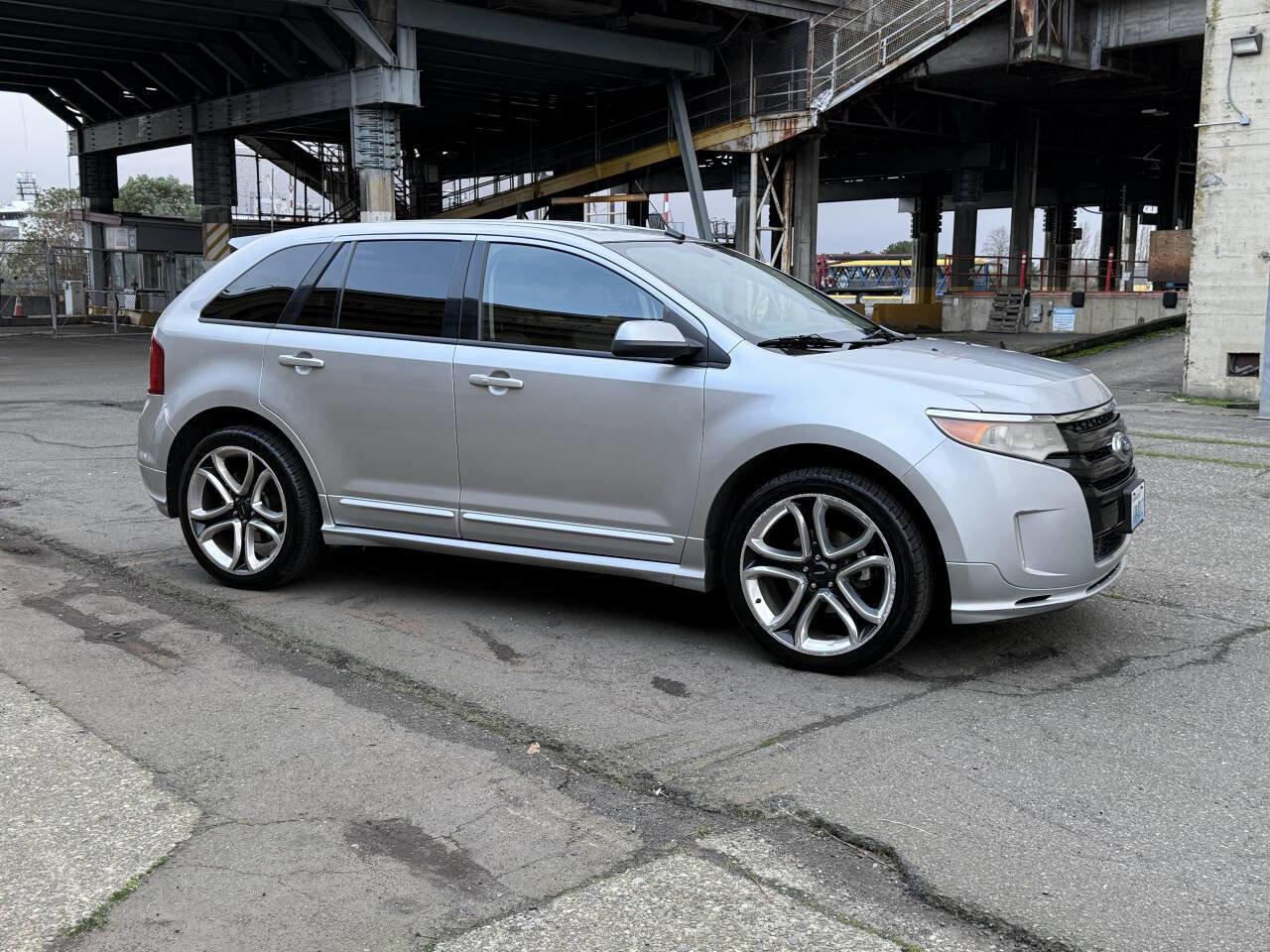 Used 2011 Ford Edge Sport w/ Driver Entry Pkg image 14