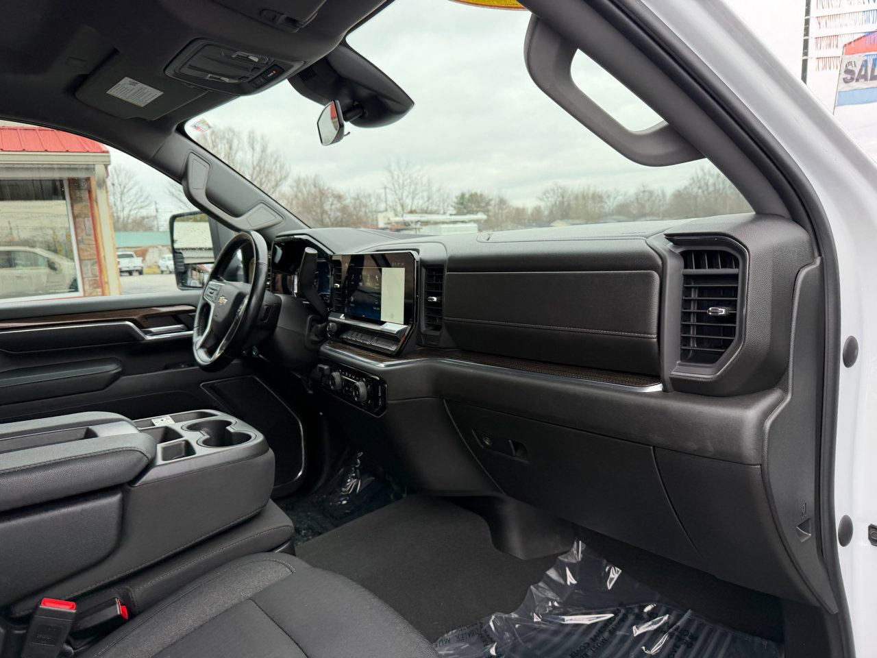 Used 2024 Chevrolet Silverado 3500 LT w/ Convenience Package image 20