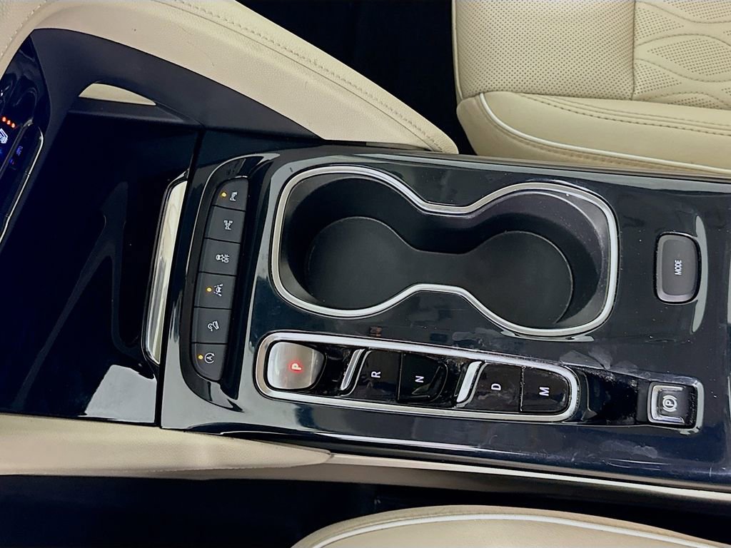 Used 2022 Buick Envision Avenir w/ Technology Package II image 17