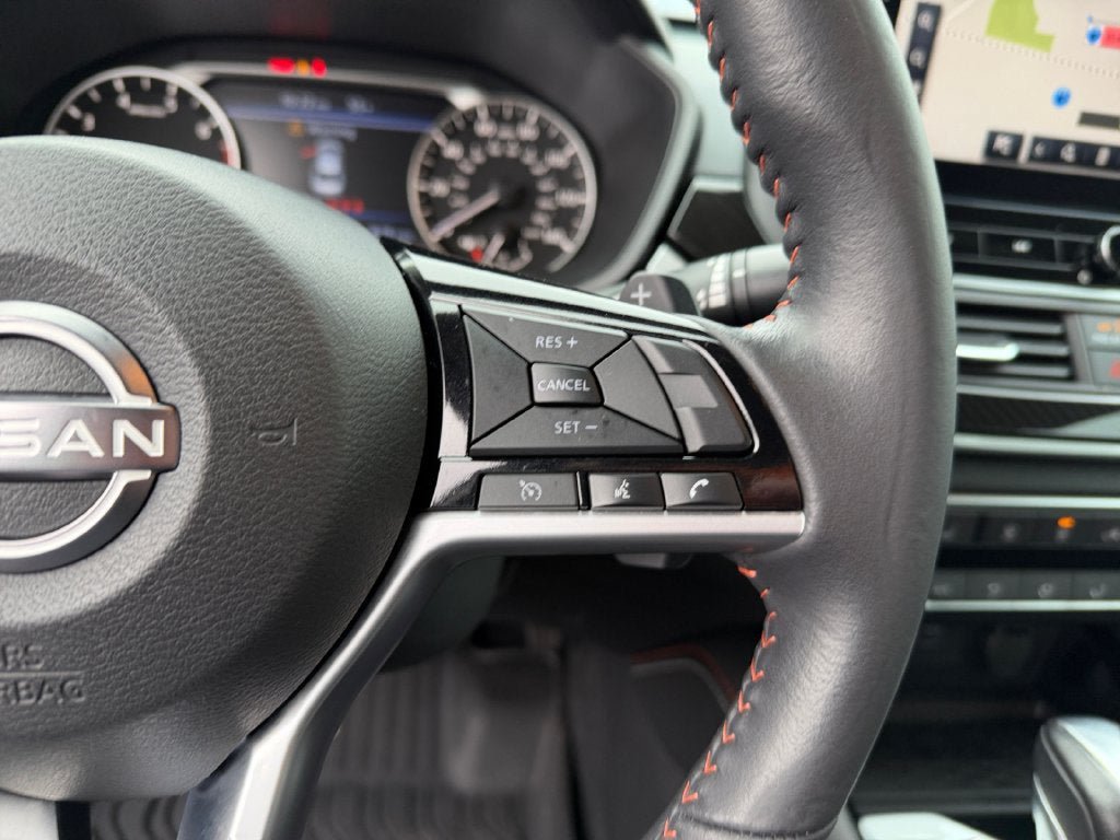 Used 2023 Nissan Altima 2.5 SR w/ SR Premium Package FWD image 16