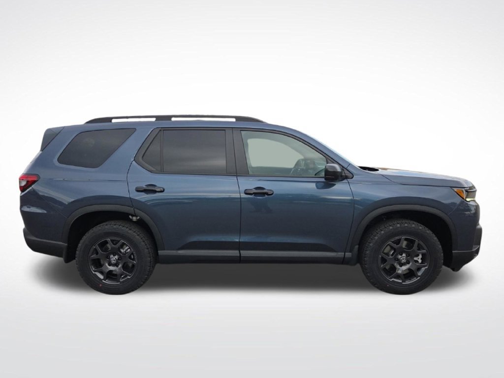 New 2026 Honda Pilot TrailSport image 2