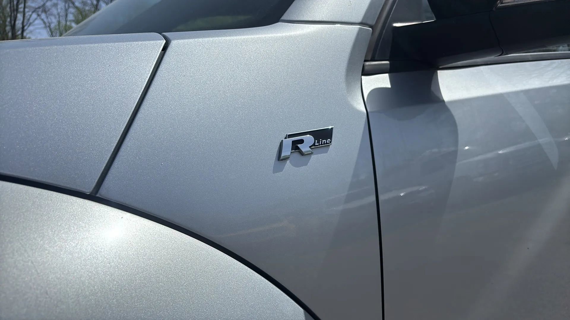 Used 2014 Volkswagen Beetle R-Line FWD image 39
