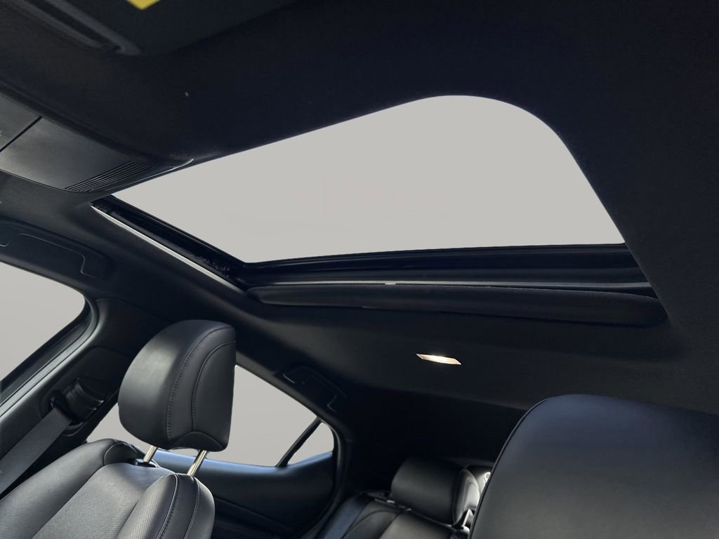 Used 2023 MAZDA MAZDA3 Hatchback w/Premium Plus Pkg image 24