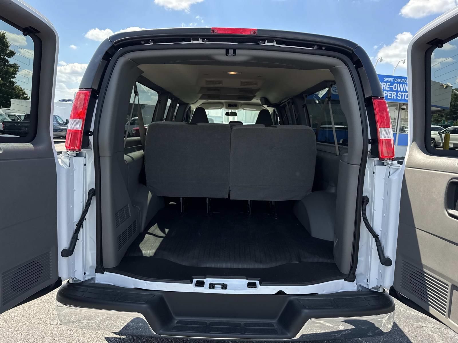 New 2026 Chevrolet Express 3500 LS w/ Chrome Appearance Package RWD image 14