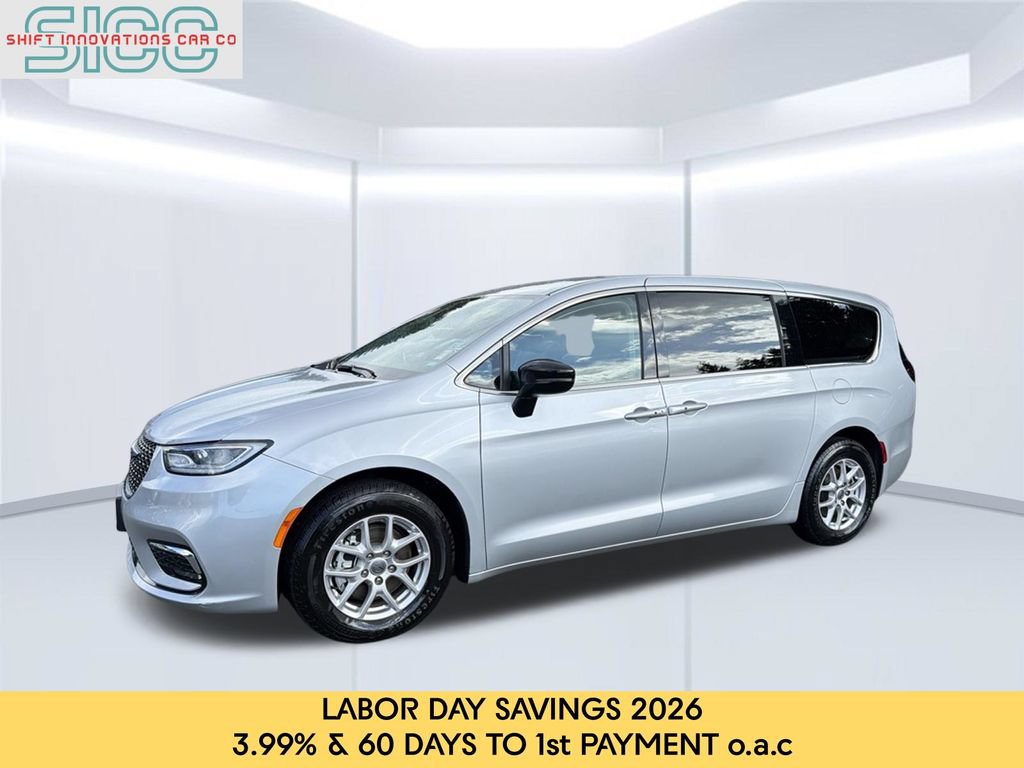 Used 2024 Chrysler Pacifica Touring-L FWD image 1