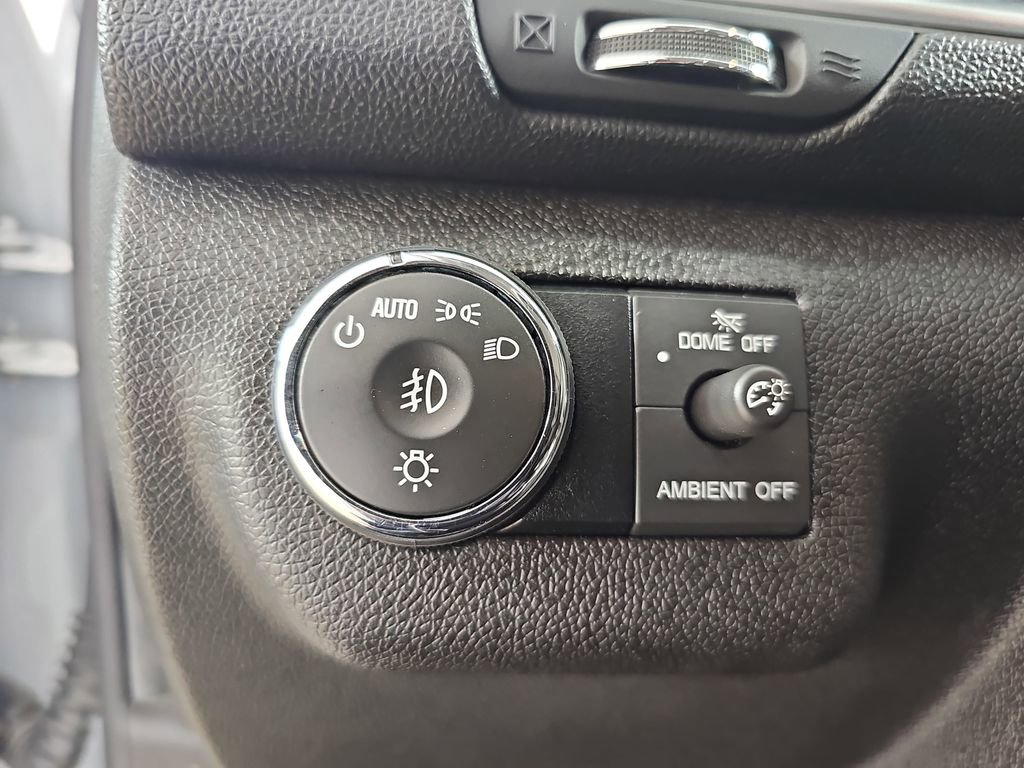 Used 2017 Chevrolet Traverse LT w/ Style and Technology Package image 31