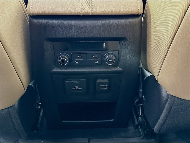 Used 2023 Chevrolet Traverse Premier image 27