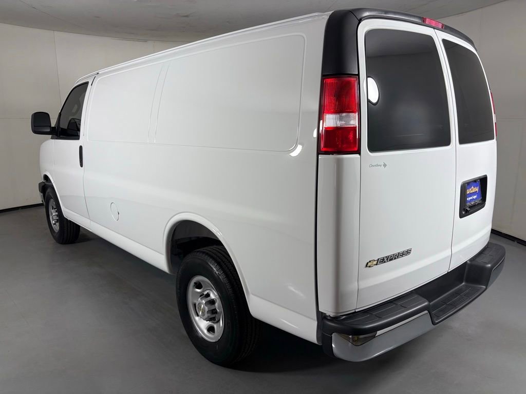 Used 2025 Chevrolet Express 2500 w/ Driver Convenience Package RWD image 7