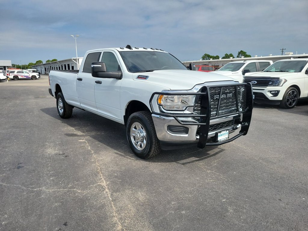 Used 2024 RAM 2500 Tradesman w/ Chrome Appearance Group AWD/4WD image 10