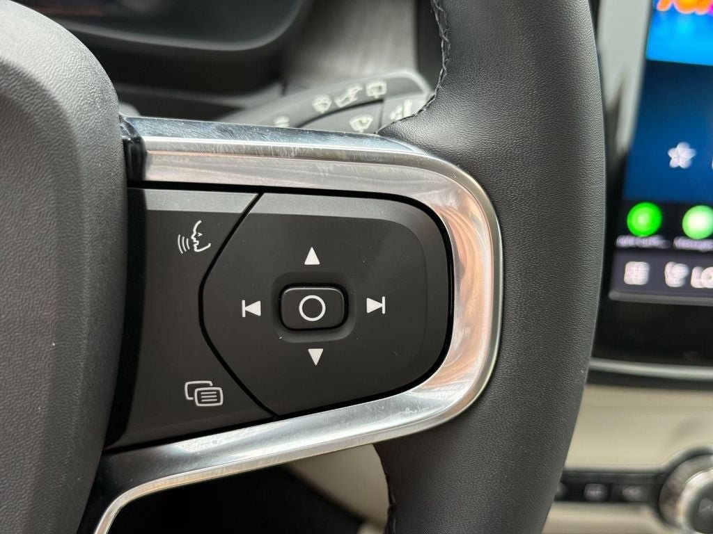 Used 2023 Volvo XC40 B5 Ultimate w/ Climate Package AWD/4WD image 18