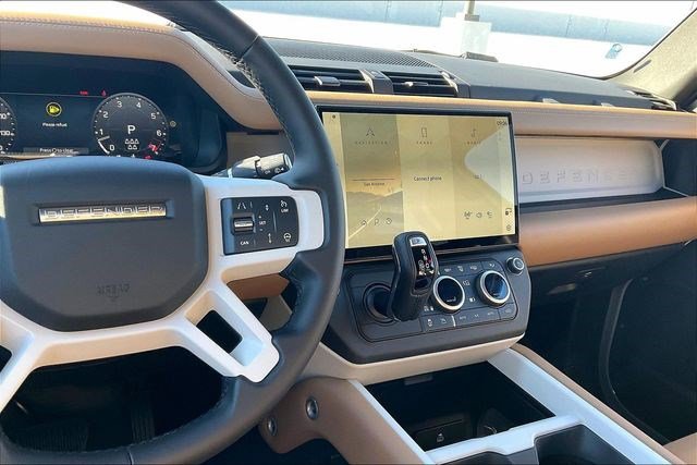 New 2026 Land Rover Defender 110 X-Dynamic SE image 6