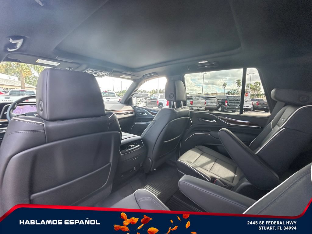 Used 2023 Cadillac Escalade Premium Luxury w/ LPO, Radiant Package AWD/4WD image 16