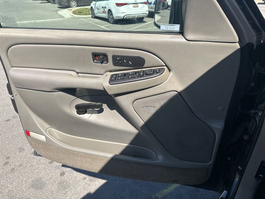 Used 2004 GMC Sierra 2500 SLT w/ Skid Plate Package AWD/4WD image 18