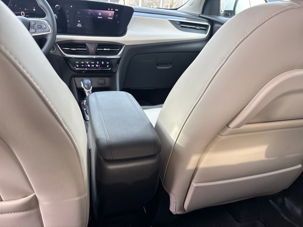 Used 2024 Buick Encore GX Avenir w/ Avenir Convenience Package image 32