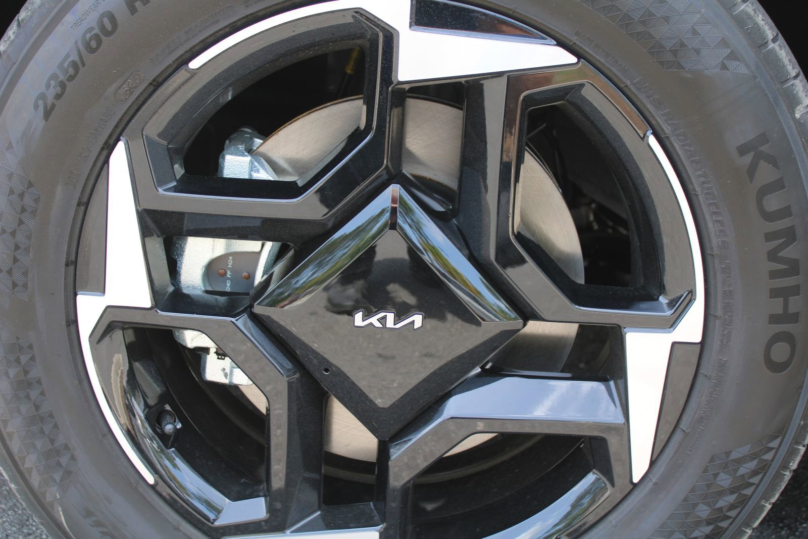 New 2026 Kia Sportage EX image 18