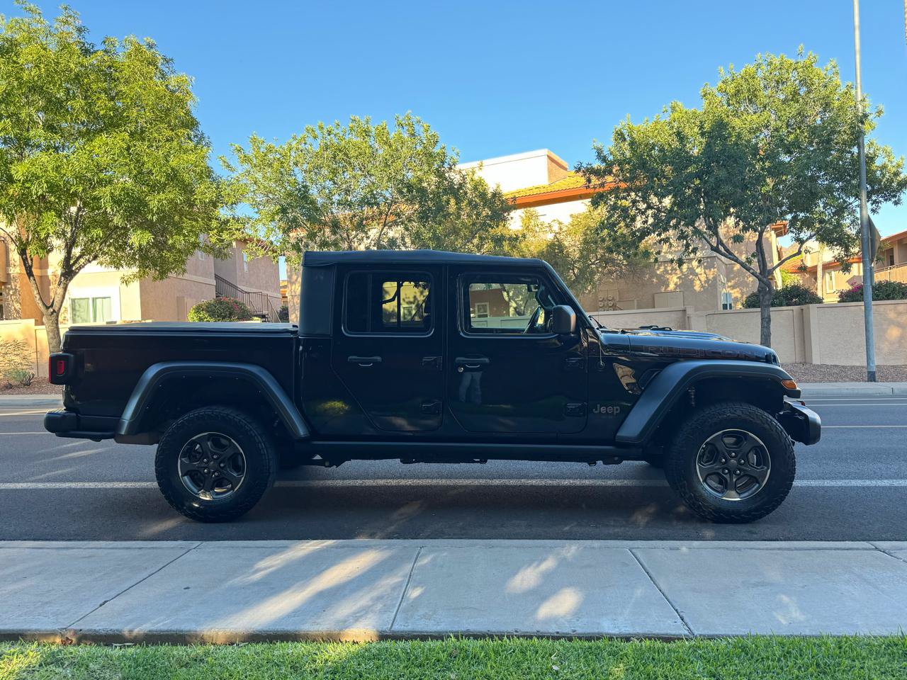 Used 2022 Jeep Gladiator Rubicon AWD/4WD image 57
