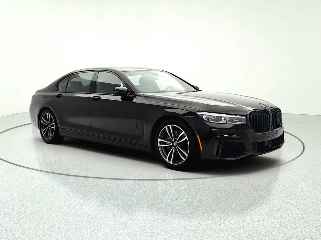 Used 2022 BMW 740i xDrive w/ M Sport Package AWD/4WD image 9