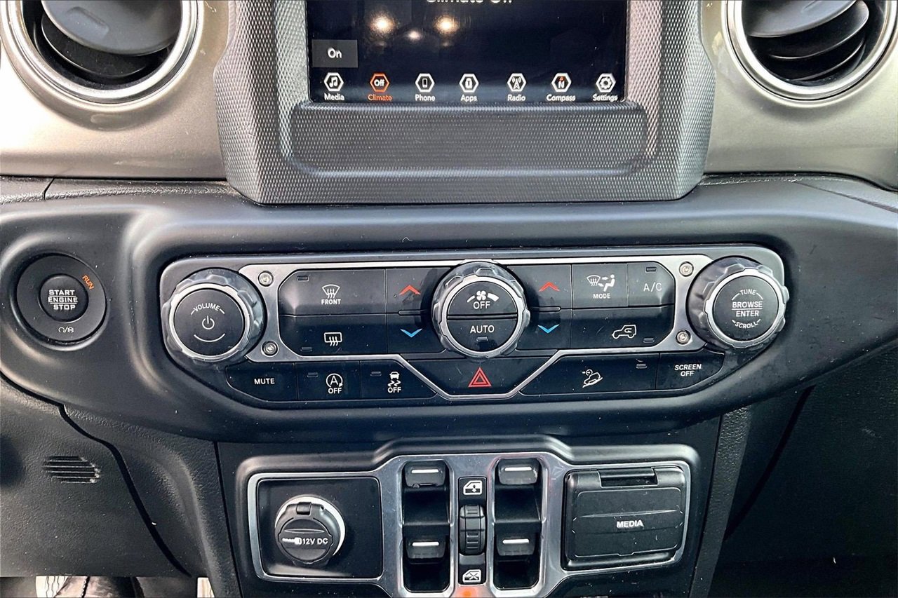 Certified 2020 Jeep Wrangler Unlimited Sahara image 16