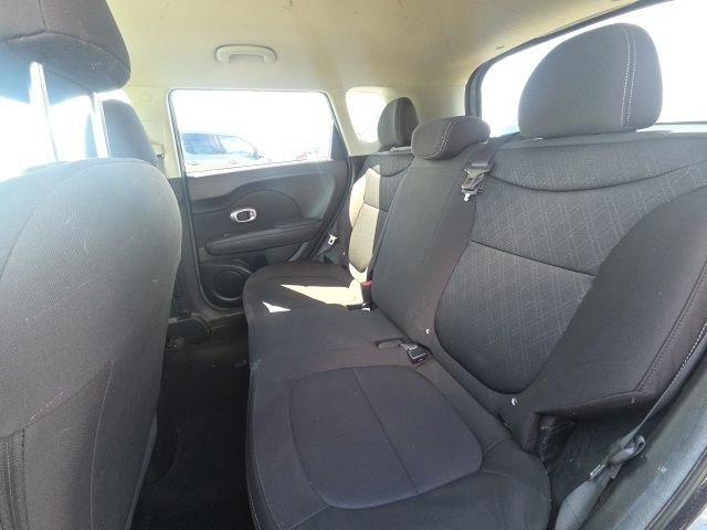Used 2018 Kia Soul FWD image 16
