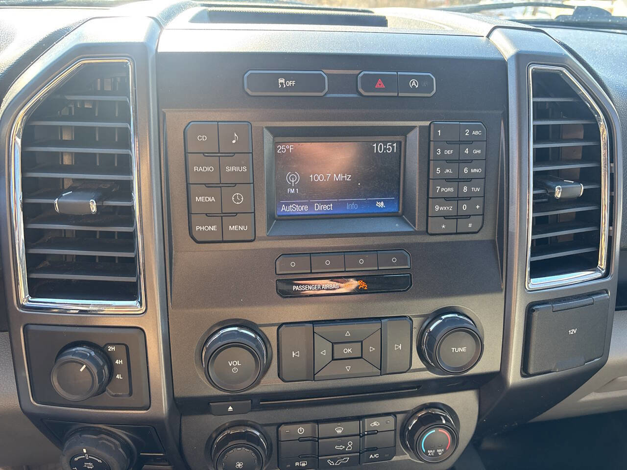 Used 2016 Ford F150 XLT w/ Equipment Group 301A Mid image 32