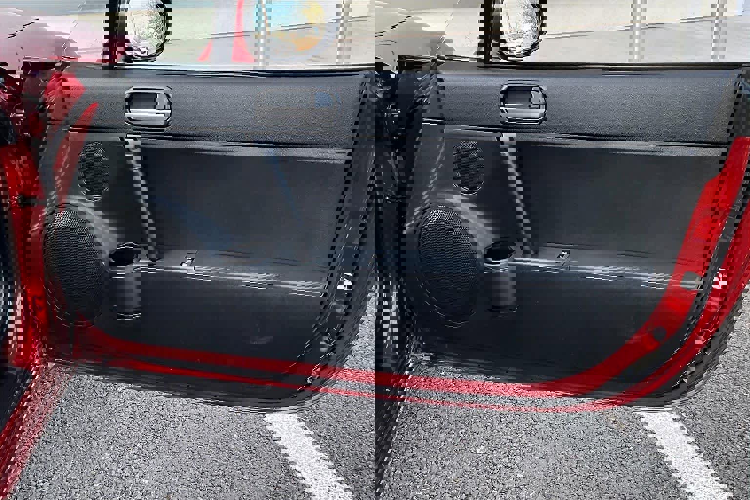 Used 2006 MAZDA MX-5 Miata Sport image 18