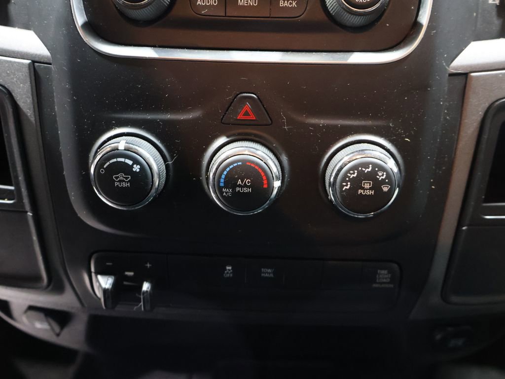 Used 2013 RAM 2500 Tradesman w/ Chrome Appearance Group image 26