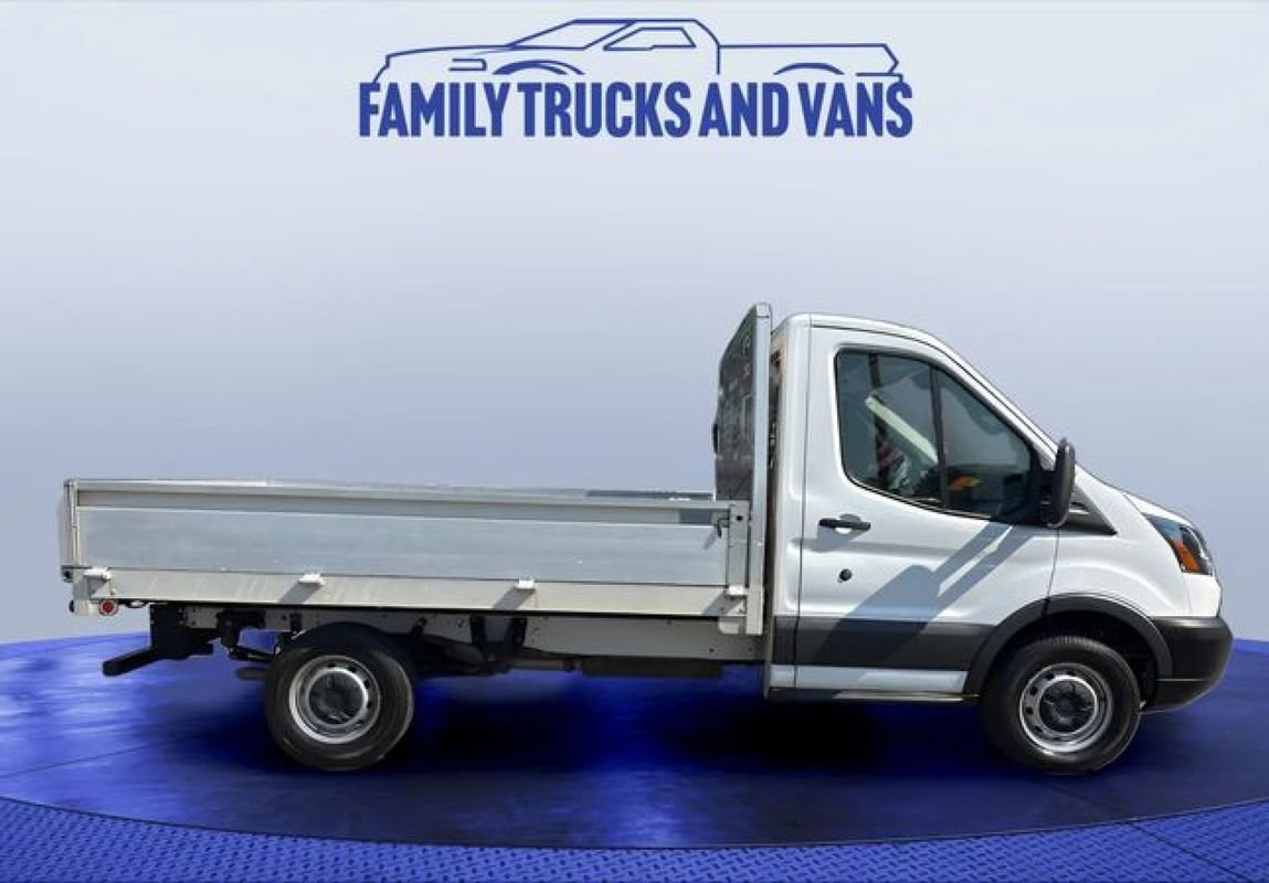 Used 2018 Ford Transit 250 138 RWD image 3