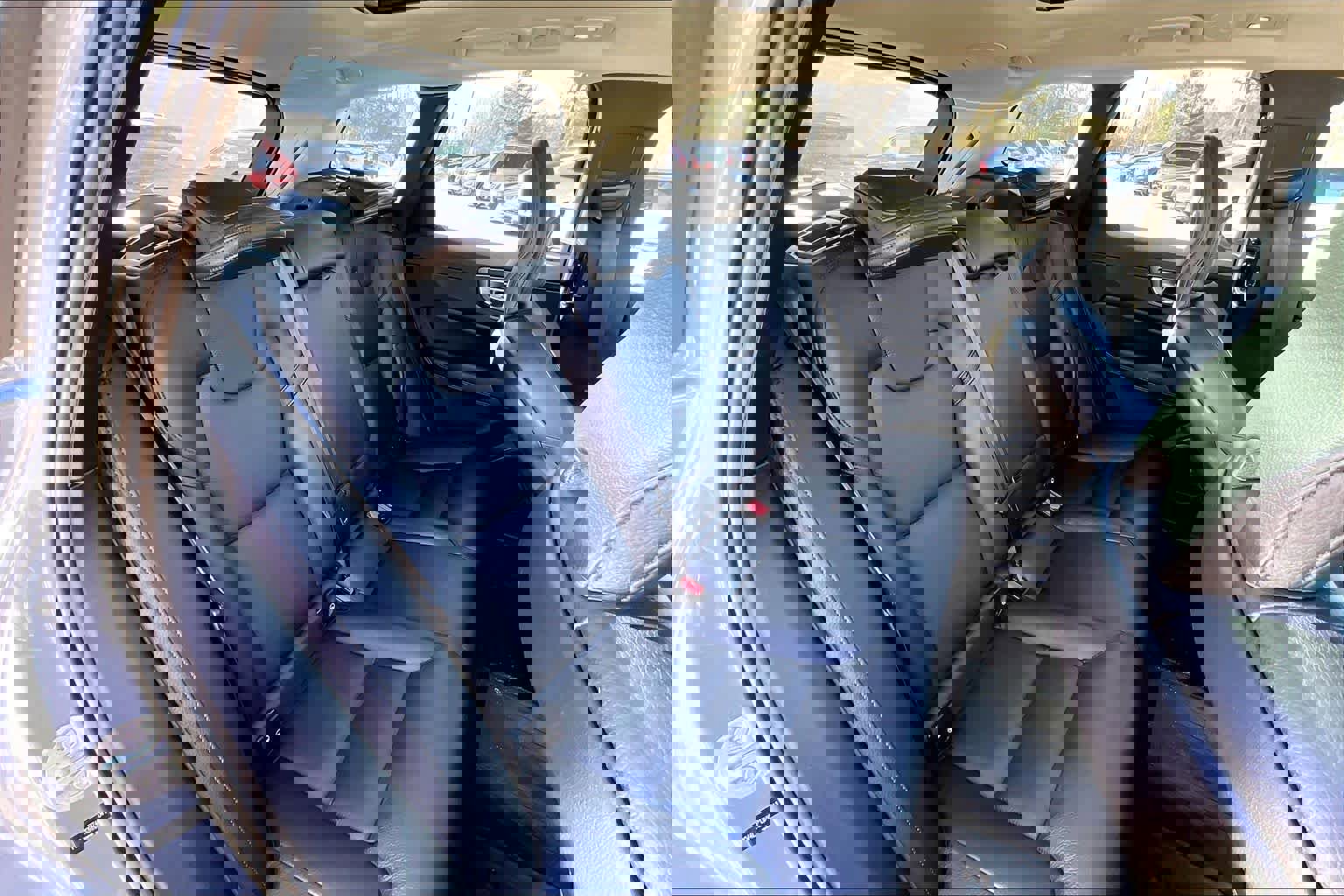 Certified 2023 Volvo XC60 B5 Plus w/ Climate Package image 18