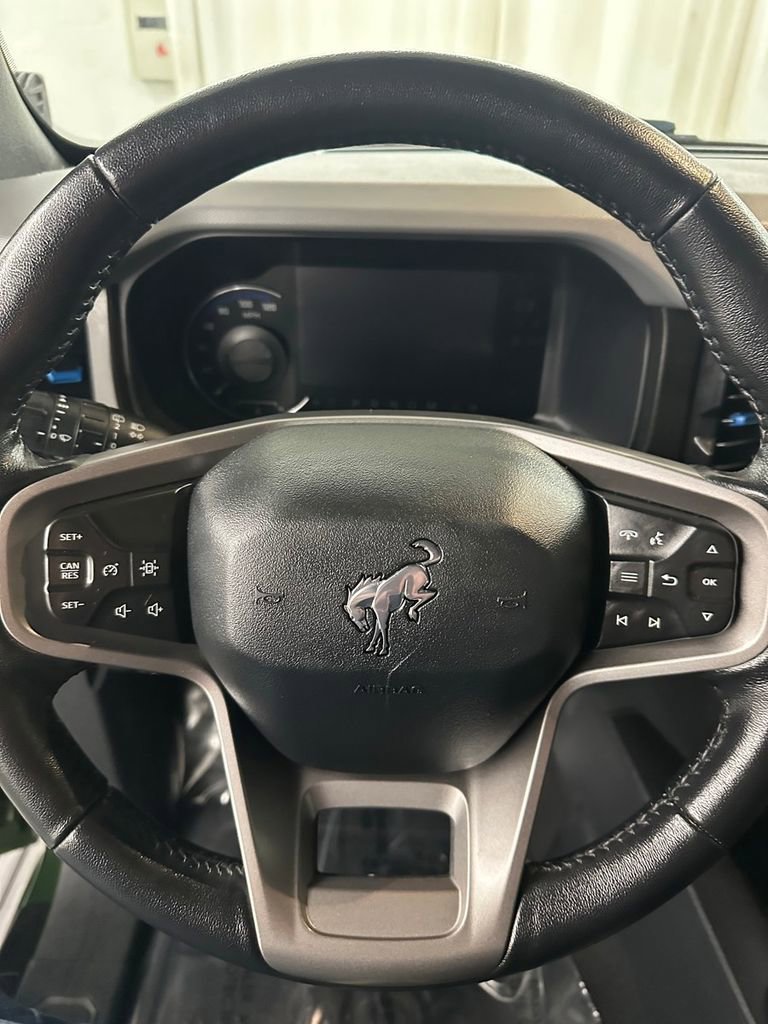 Used 2022 Ford Bronco Black Diamond image 15