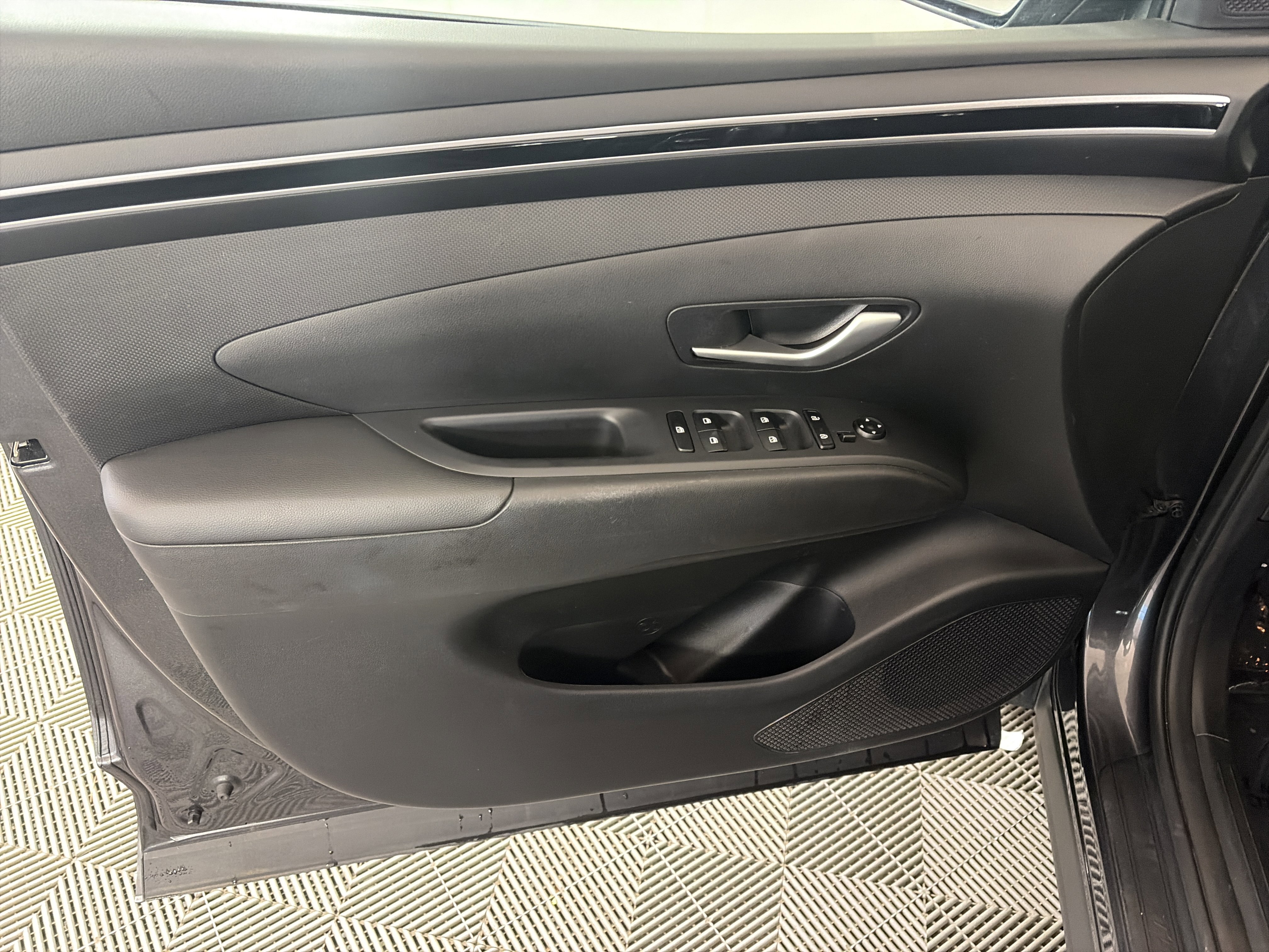 Used 2023 Hyundai Tucson SEL image 12