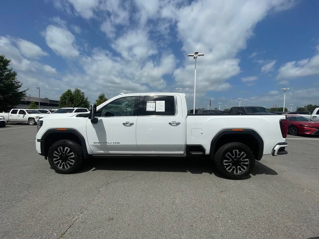 Used 2025 GMC Sierra 2500 Denali Ultimate AWD/4WD image 4