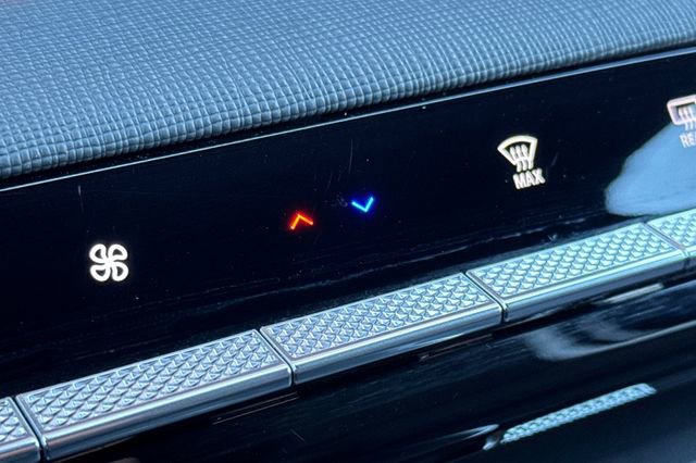 Used 2025 Buick Enclave Preferred image 31