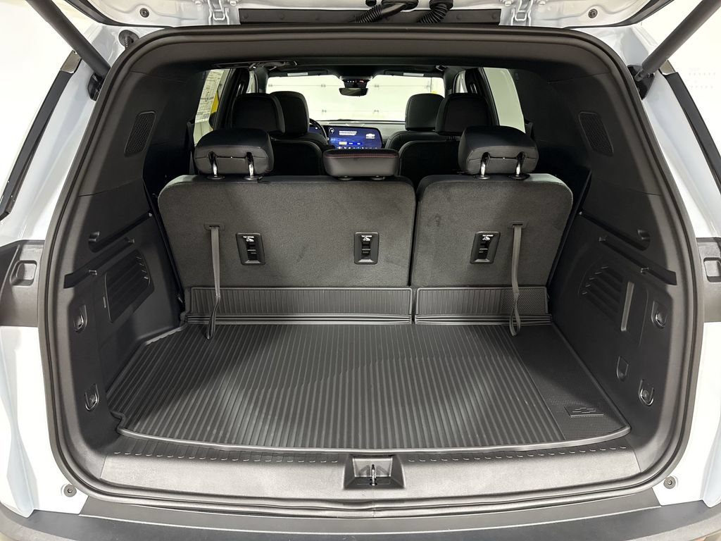 New 2026 Chevrolet Traverse Z71 w/ Enhanced Driving Package AWD/4WD image 25