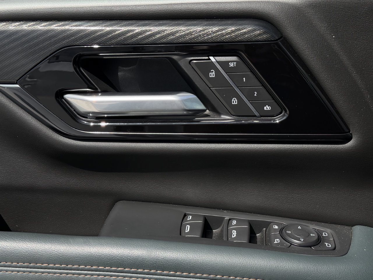 Certified 2026 GMC Yukon AT4 w/ AT4 Premium Package AWD/4WD image 22