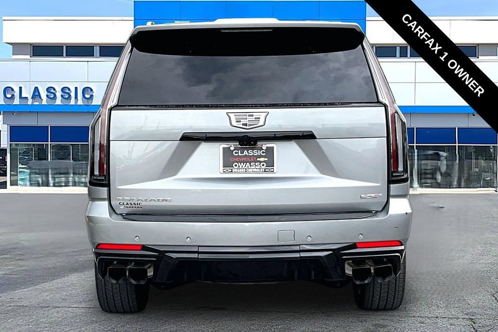 Used 2025 Cadillac Escalade V AWD/4WD image 4