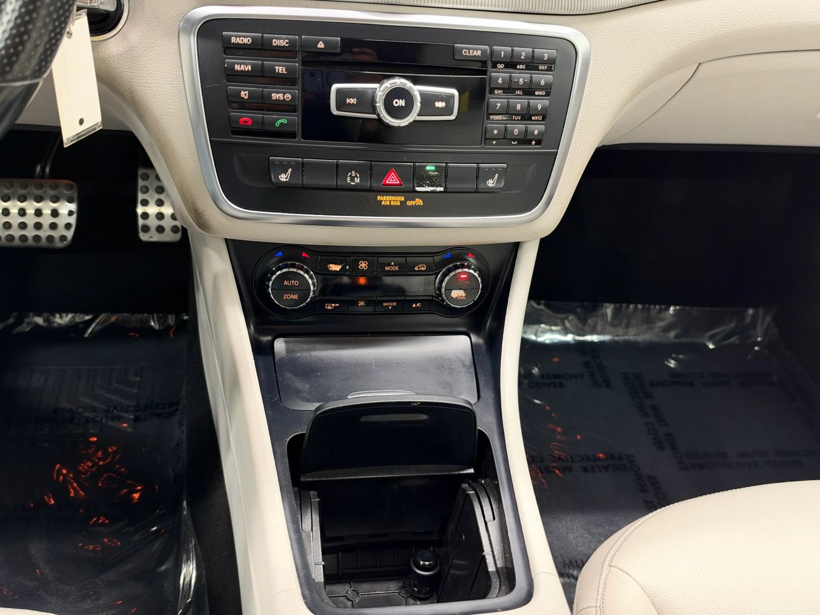 Used 2015 Mercedes-Benz GLA 250 w/ Premium Package image 22