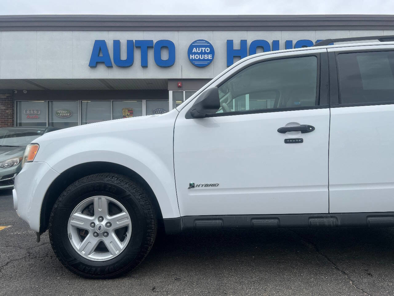 Used 2010 Ford Escape Limited image 32