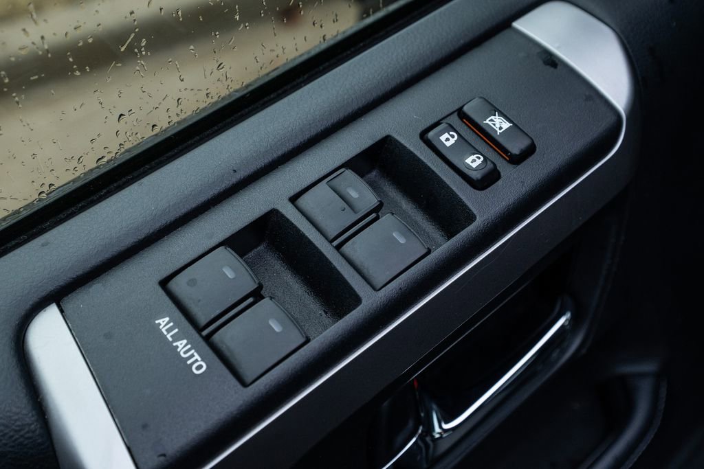 Used 2018 Toyota 4Runner SR5 image 20