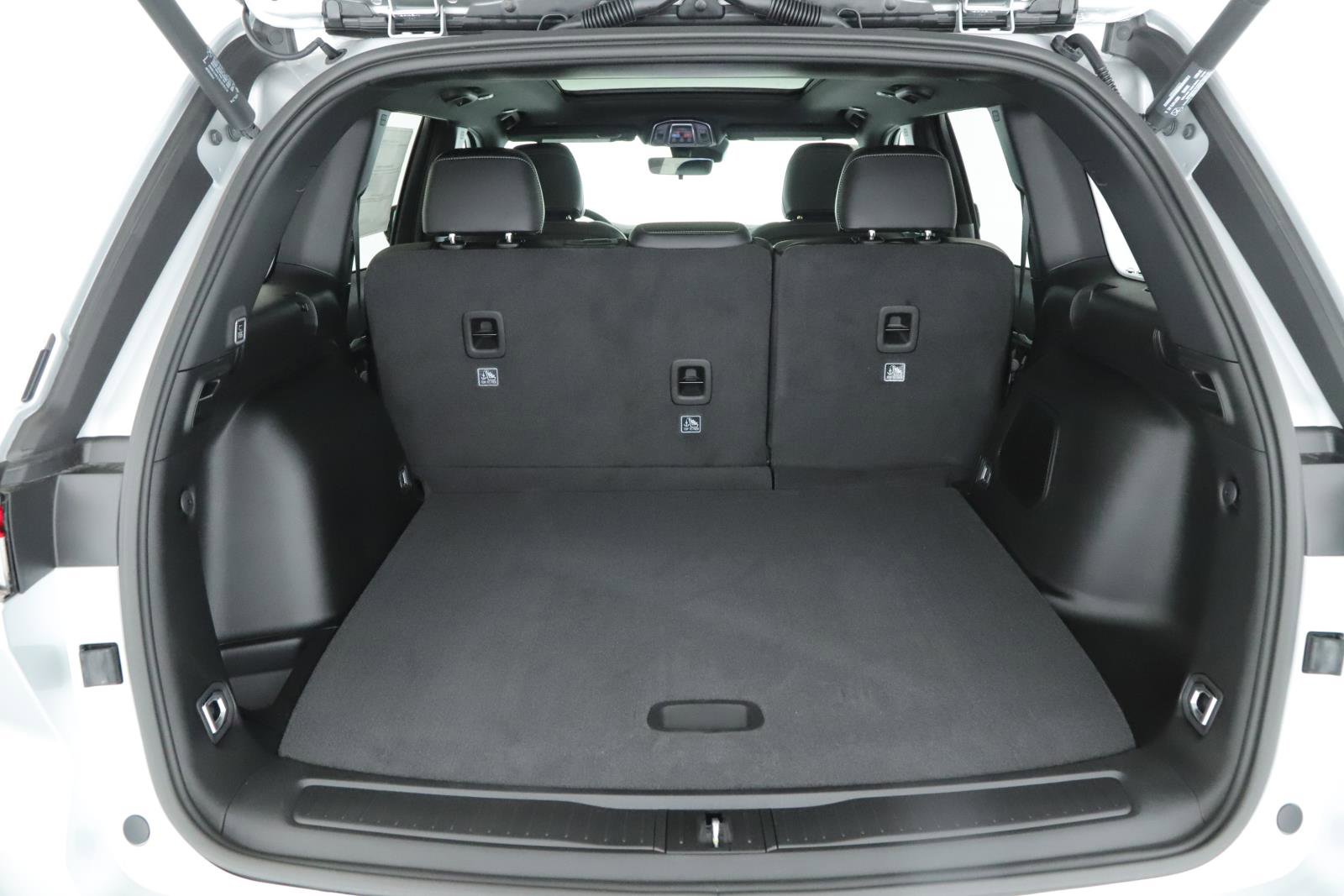 New 2026 Jeep Grand Cherokee Limited w/ Limited Altitude Package image 15