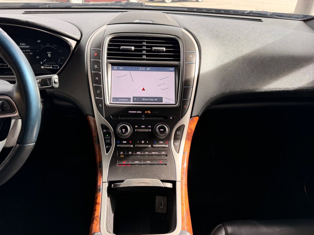 Used 2019 Lincoln Nautilus Select image 23