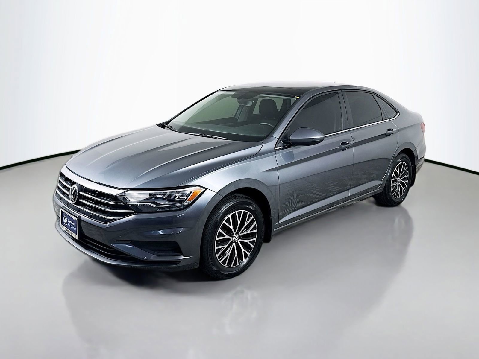 Certified 2021 Volkswagen Jetta SE w/ SE Cold Weather Package FWD image 1