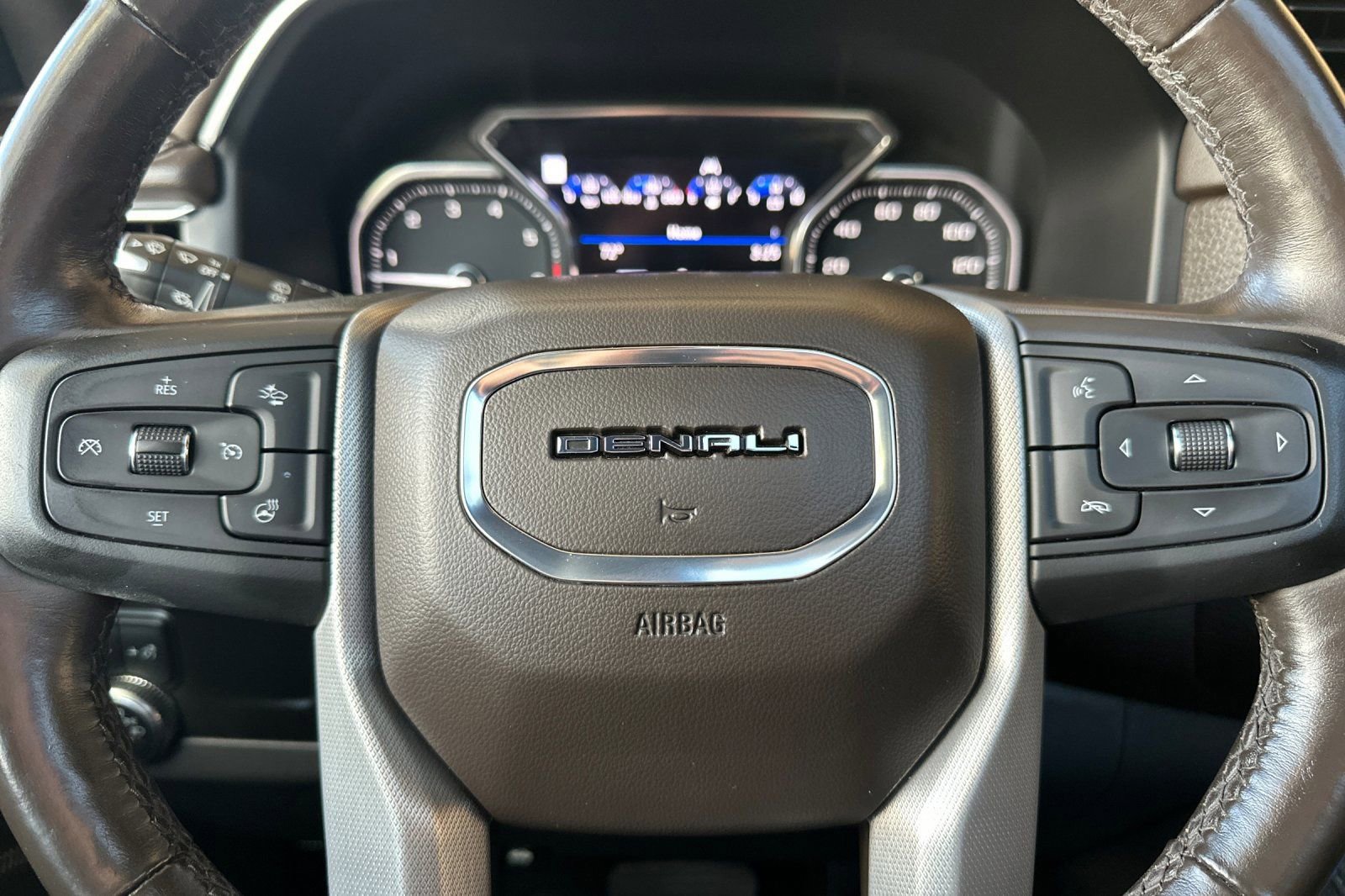 Certified 2021 GMC Yukon XL Denali image 27