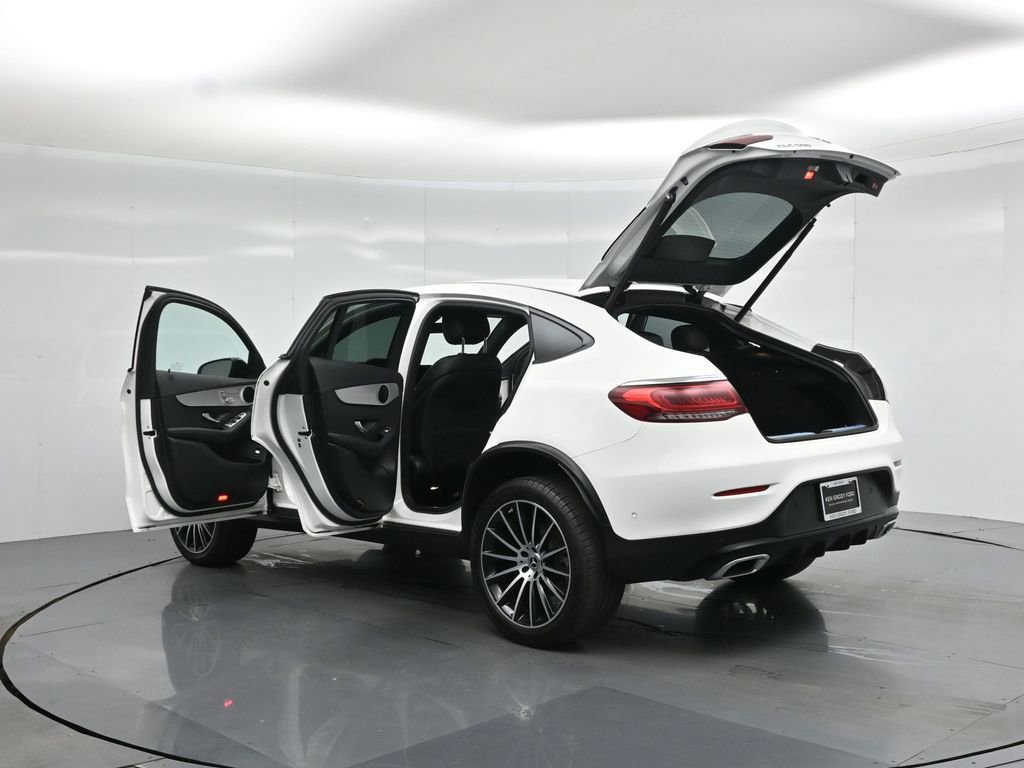 Used 2023 Mercedes-Benz GLC 300 4MATIC Coupe image 33