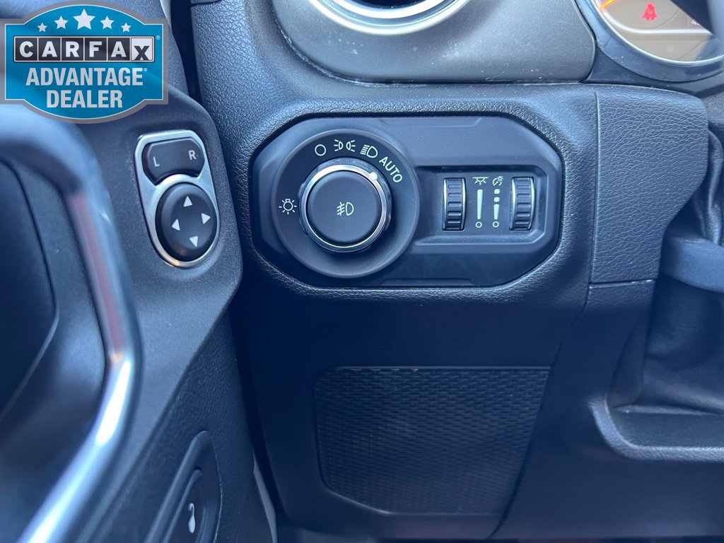 Used 2019 Jeep Wrangler Unlimited Sahara w/ Safety Group AWD/4WD image 11